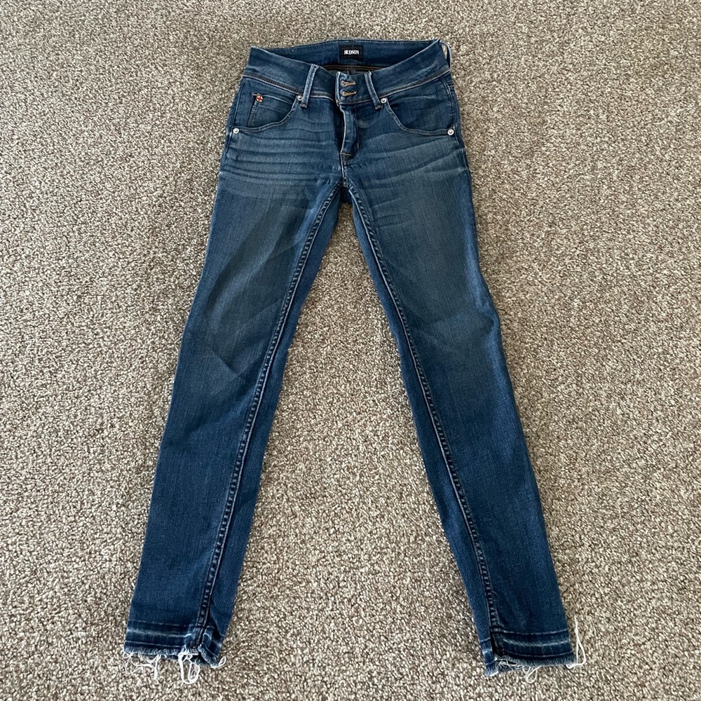 LIKE NEW Hudson Collin mid rise crop